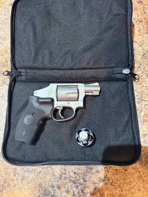 SW 642 38 Spcl w/ Crimson Trace Laser Grips