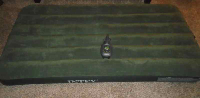 Air Mattress with battery pump