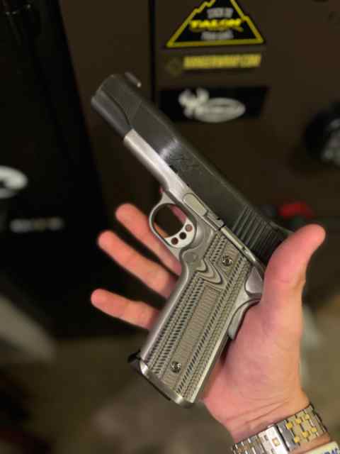 Sell or Trade Custom 2 1911 extras