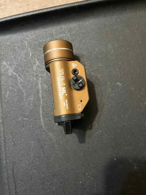 Tlr 1HL Dark Brown Earth