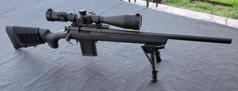Remington 700 sps tactical with scope