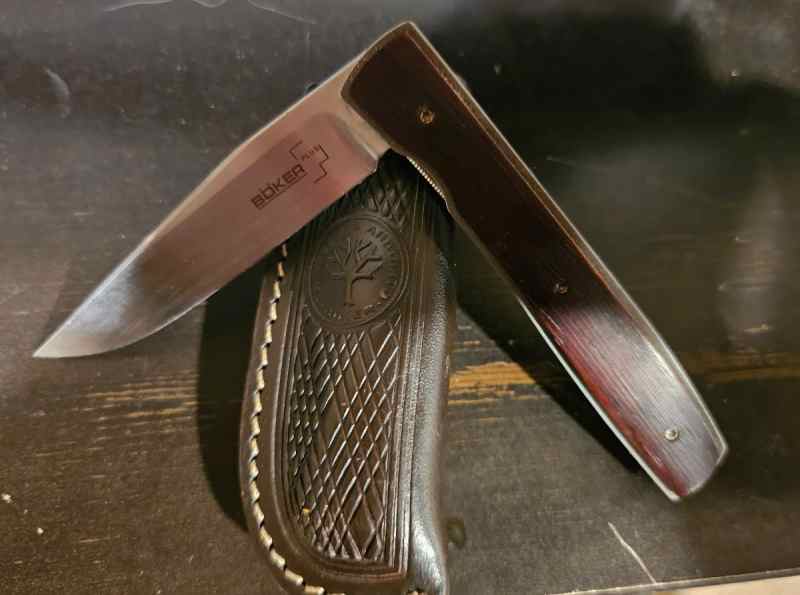 Boker pocket knife w/leather sheath 
