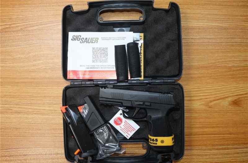 Sig Sauer P365 X Macro, 9mm, 3.7”barrel
