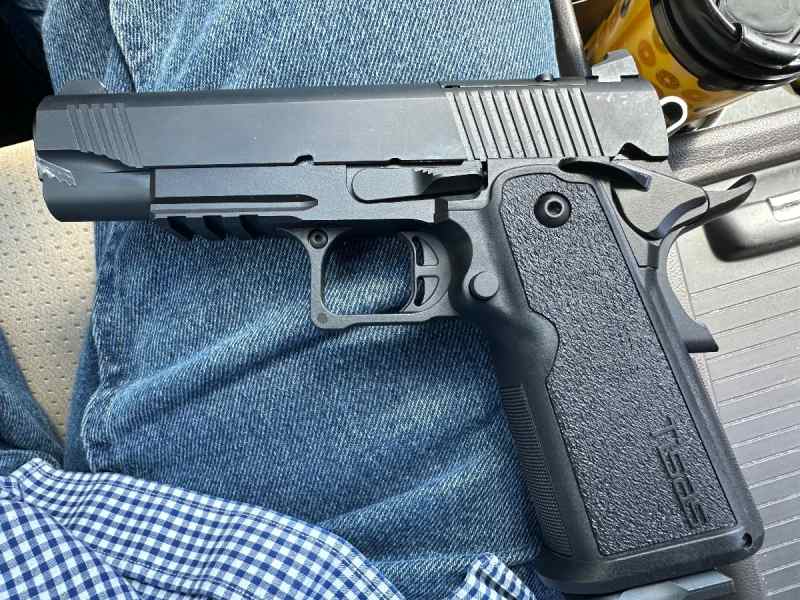 Tisas B9R DS 9mm (2011)