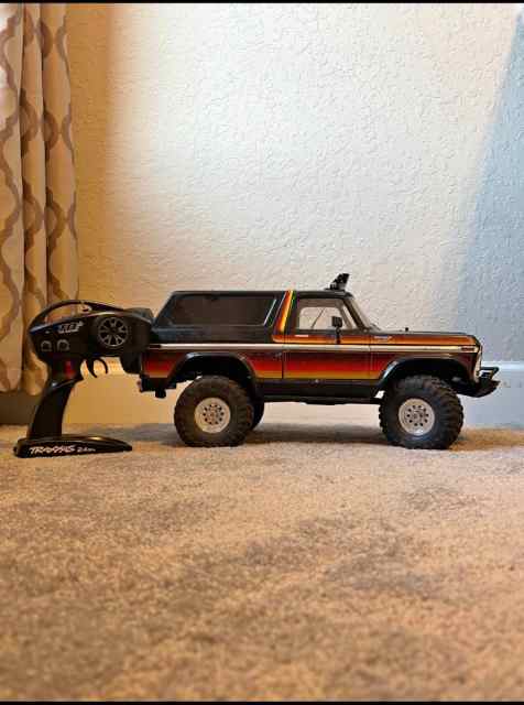 Traxxas rock crawler bronco w/light bar and mods