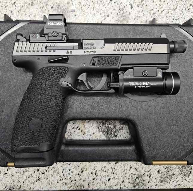 CZ P10F WITH EXTRAS 