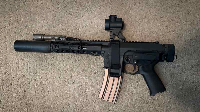 7.5 AR w/folding brace