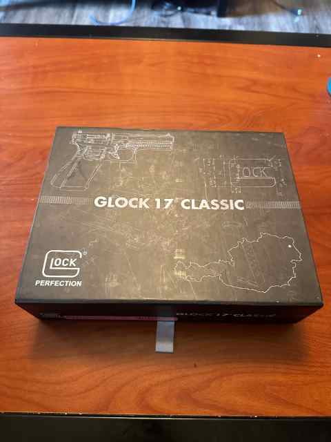 Lipsey 1986 Glock 17 Gen 1 (Brand New)