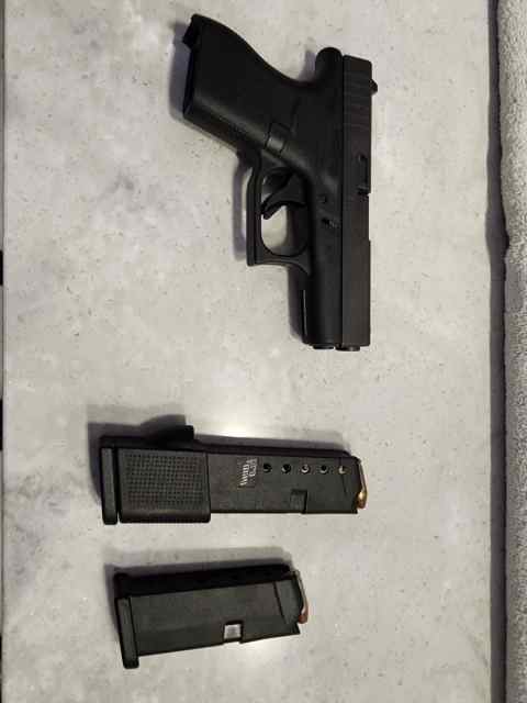 Glock 42 380 ACP 2 mags