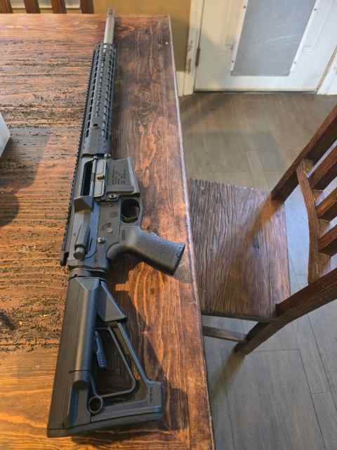 Like new never shot Aero Precision M5E1 6.5 CM