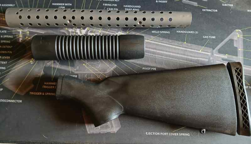 Mossberg 590 stock, pump grip and heat shield