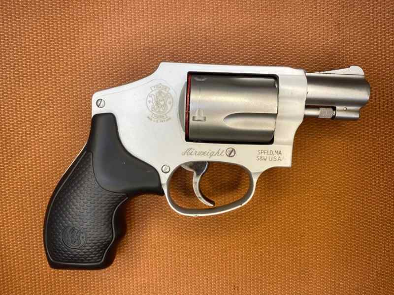 NEW IN BOX-Smith &amp; Wesson 642 Ultimate Carry-38Spl