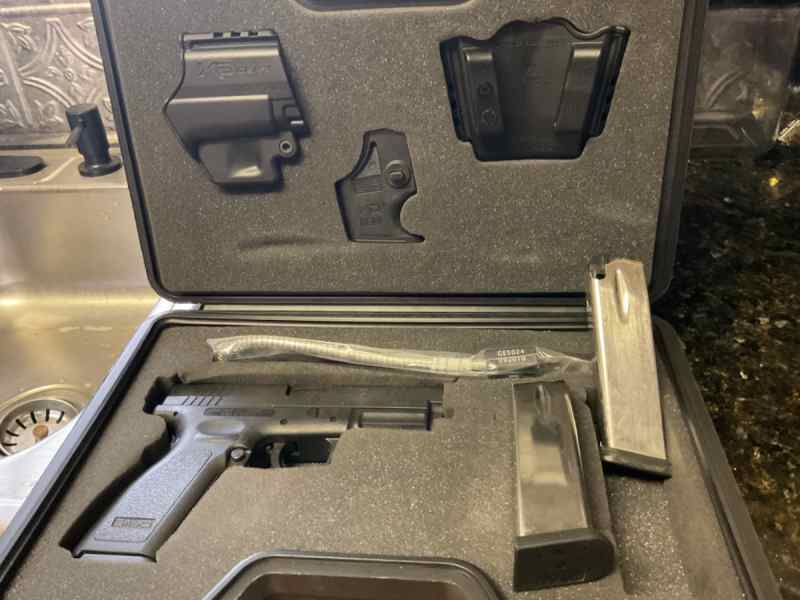 SPRINGFIELD. XD.  