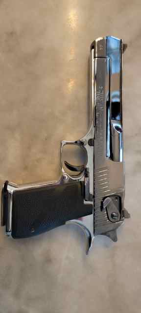 Extremely Rare 1989 MarkVII Desert eagle. 44Magnun