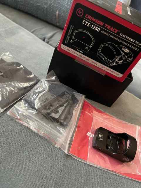 Crimson Trace 1250 Red Dot ( brand new ) 
