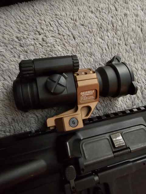 Aimpoint pro with geissele mount 