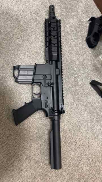 Semi automatic pistol 