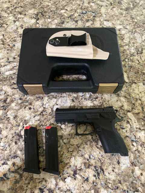 CZ P07