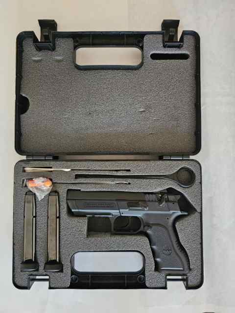 IWI (Magnum Research) Baby Eagle II 9mm (Poly)