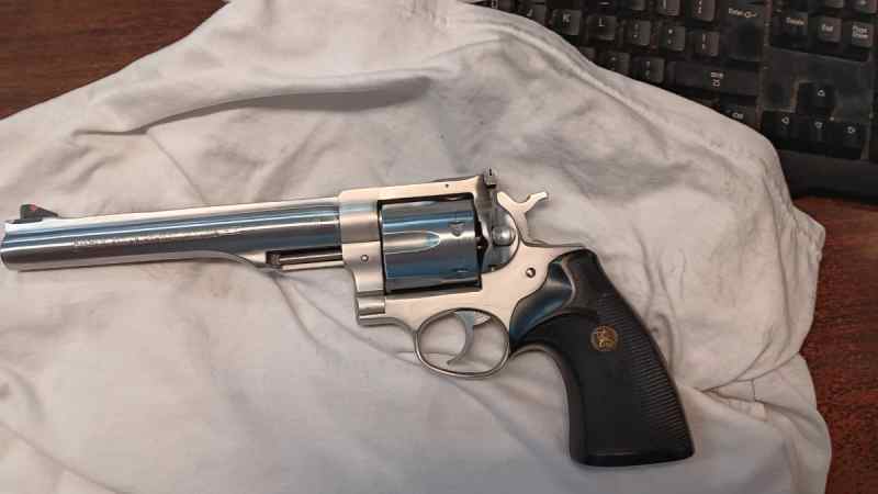 Ruger Redhawk 