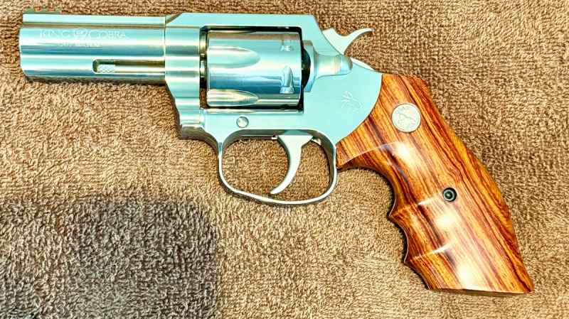 Colt King cobra 3” 357 magnum.