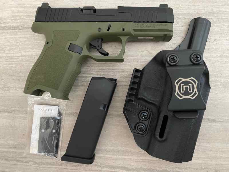 PSA Dagger Compact (15rd Glock mag &amp; IWB Holster)