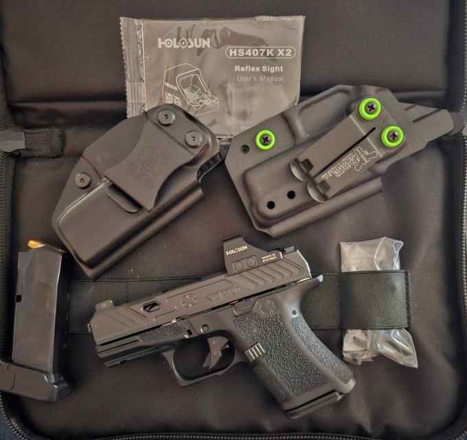 CZ 40B  .40 + S&amp;W SIGMA SW9VE 9MM - 2 PISTOL SET