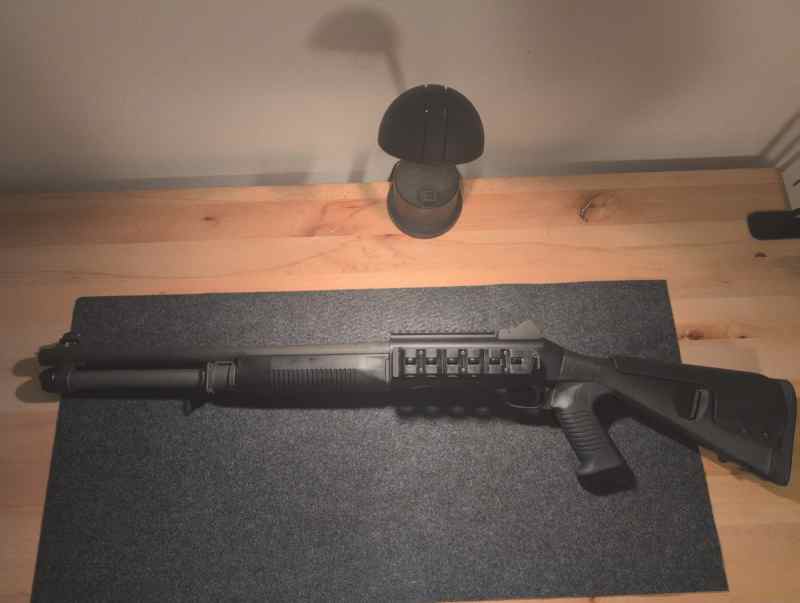 Benelli M4 LE (2).jpg