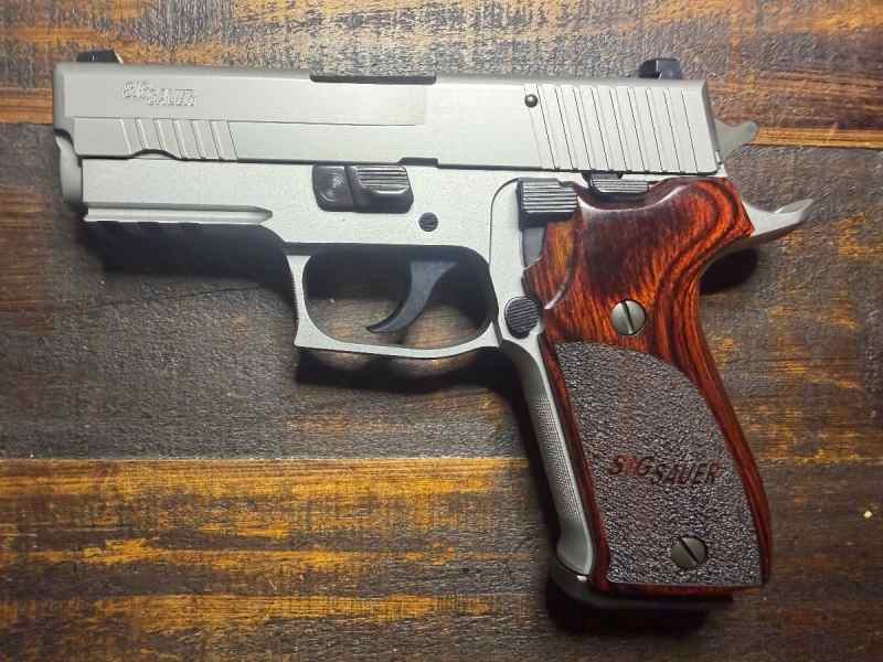 Sig P220 Elite .45 DA/SA  (complete stainless)