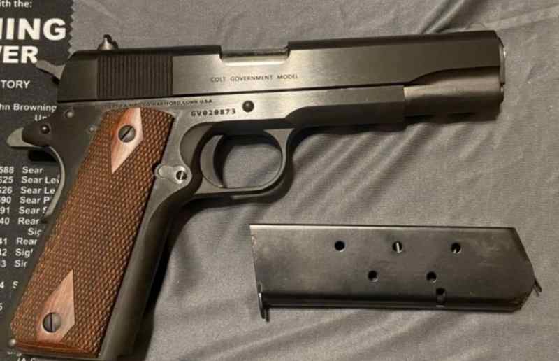 Colt Government 1911 in 45 ACP 