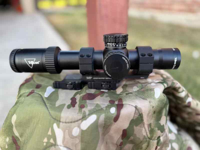 Trijicon Credo® 1-8x28 Riflescope w/ MI QD Mount 