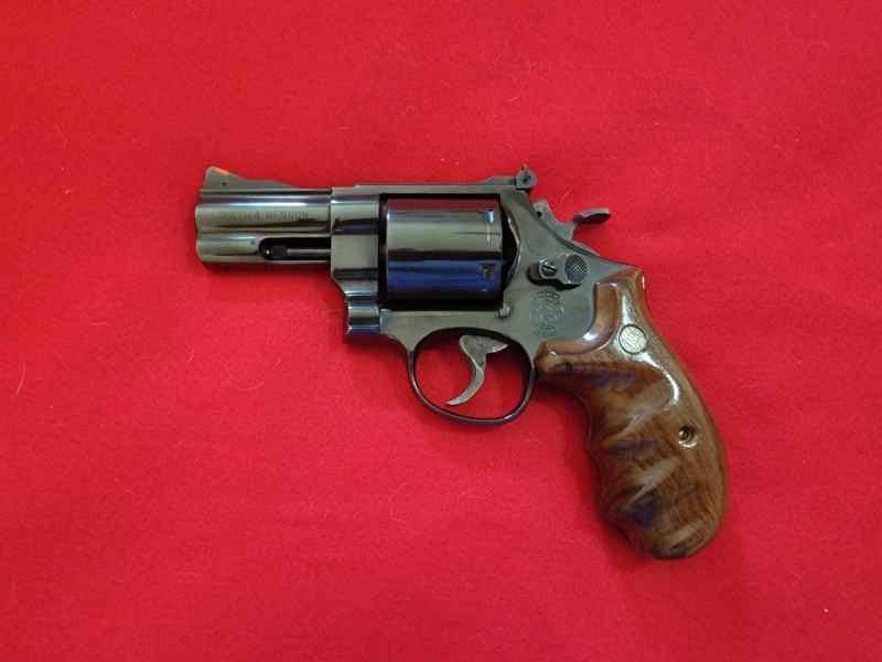 Smith &amp; Wesson 29-4 Unfluted 44 Mag Rare 3&#039;