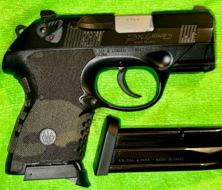 9mm Beretta Px4 Storm Sub-Compact w/ case of mags 