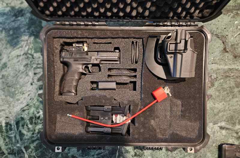 Heckler &amp; Koch VP9-B w/ Holosun HS407C-X2 Red Dot