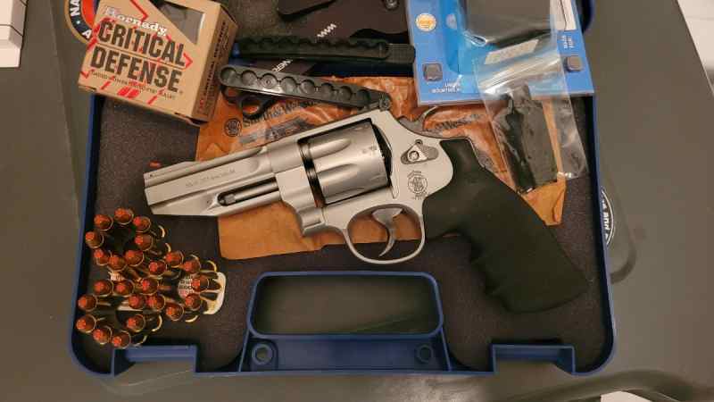 S&amp;W 627 Pro - 8rd .357 N frame