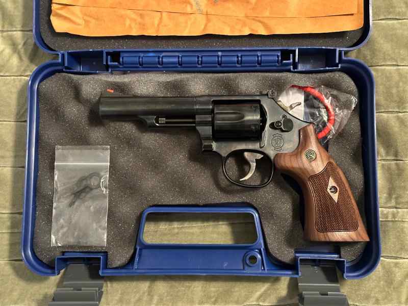 BRAND New S&amp;W model 19