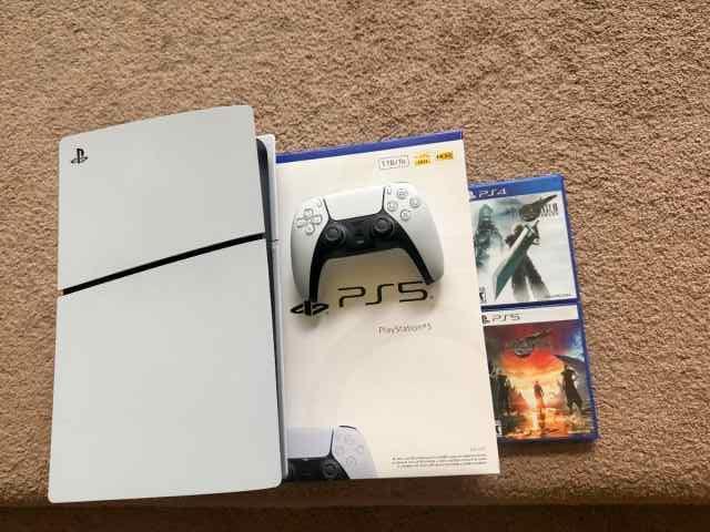 Ps5 slim disc with two games 