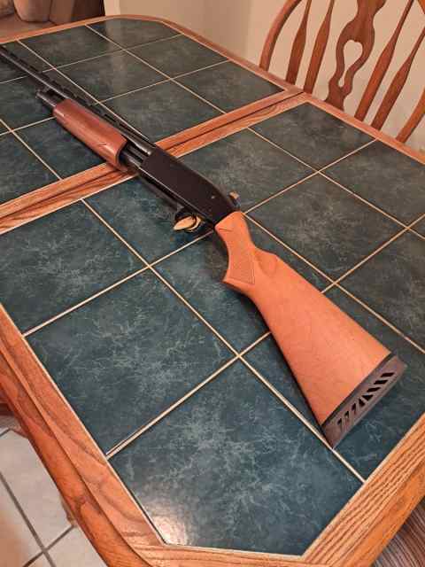 Mossberg 20 guage pump shotgun