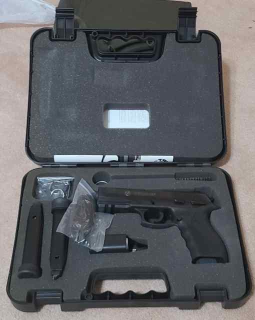 Taurus PT 845