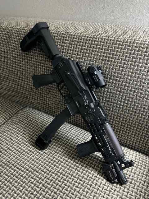 Kalashnikov KP-9 “Vitayez”