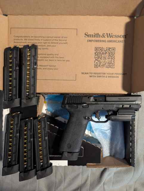 Smith and Wesson 22x 22lr trade 