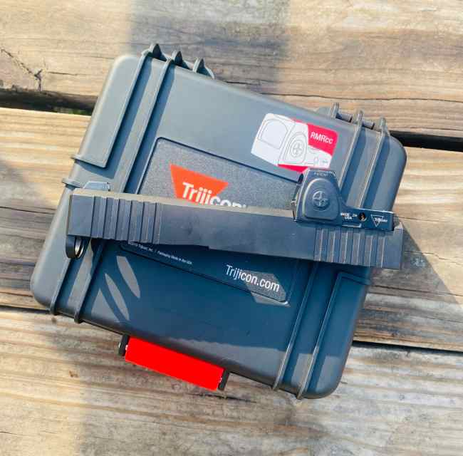 Trijicon RMRcc w/ Brownells RMR cut slide 