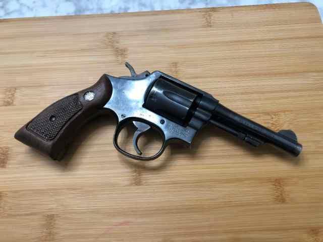 S&amp;W 10-7 .38 Special