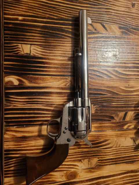 Cimarron 1873 7.5 in nicklel 45 colt and holster