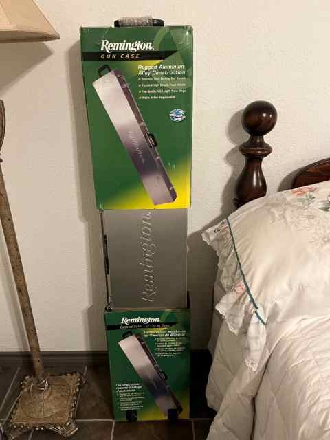 New Remington 52" Aluminum Case with wheels