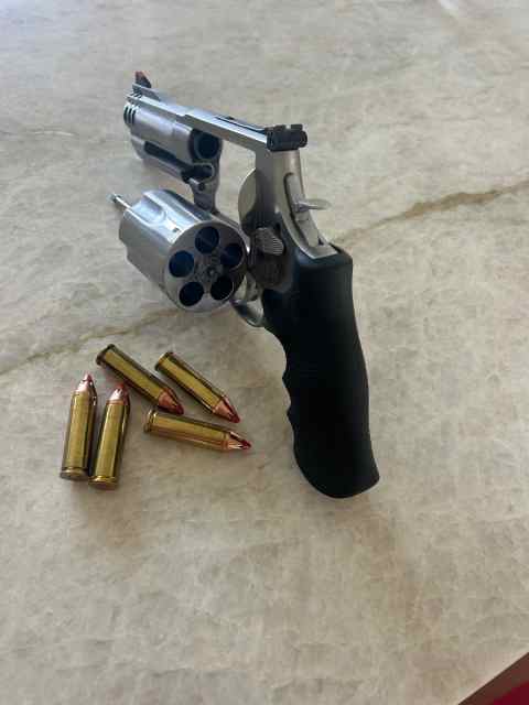 S&amp;W 500 magnum 