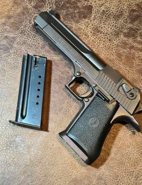 Magnum Research Desert Eagle 44 Mag by IMI 1986