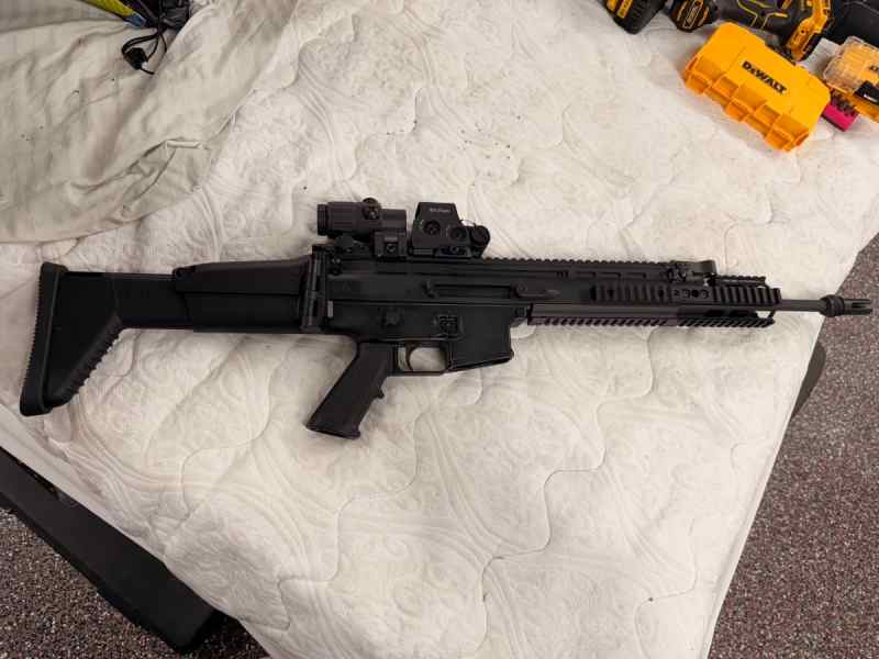 FN SCAR 16S - Black - *SOLD*